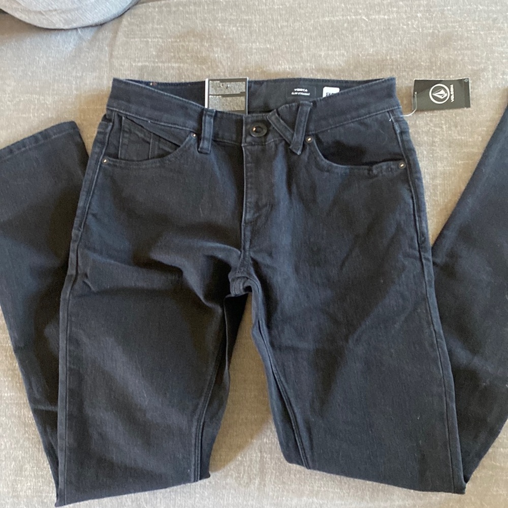 Mens Volcom NWT black jeans, size 28